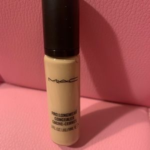 NEW in box MAC Cosmetics prolongwear concealer! NC20